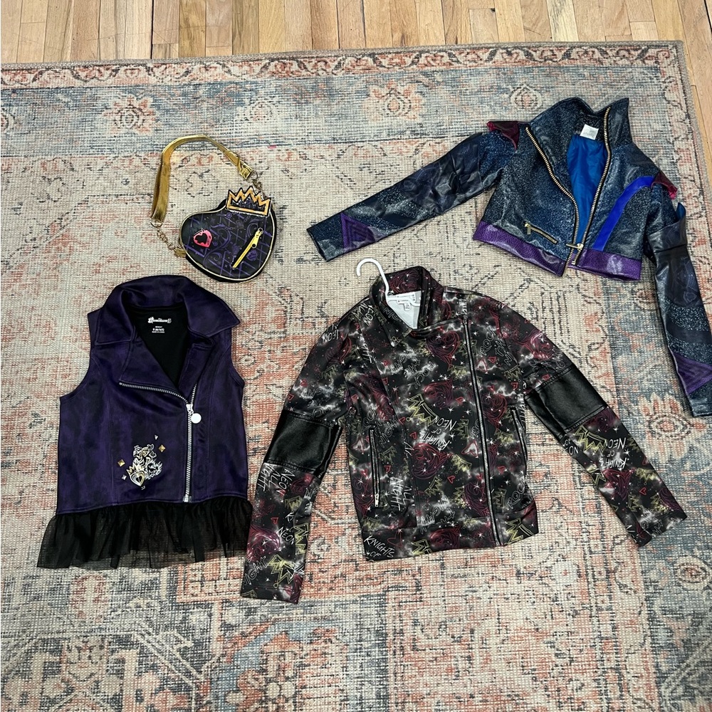 Disney Mal Descendants Bundle